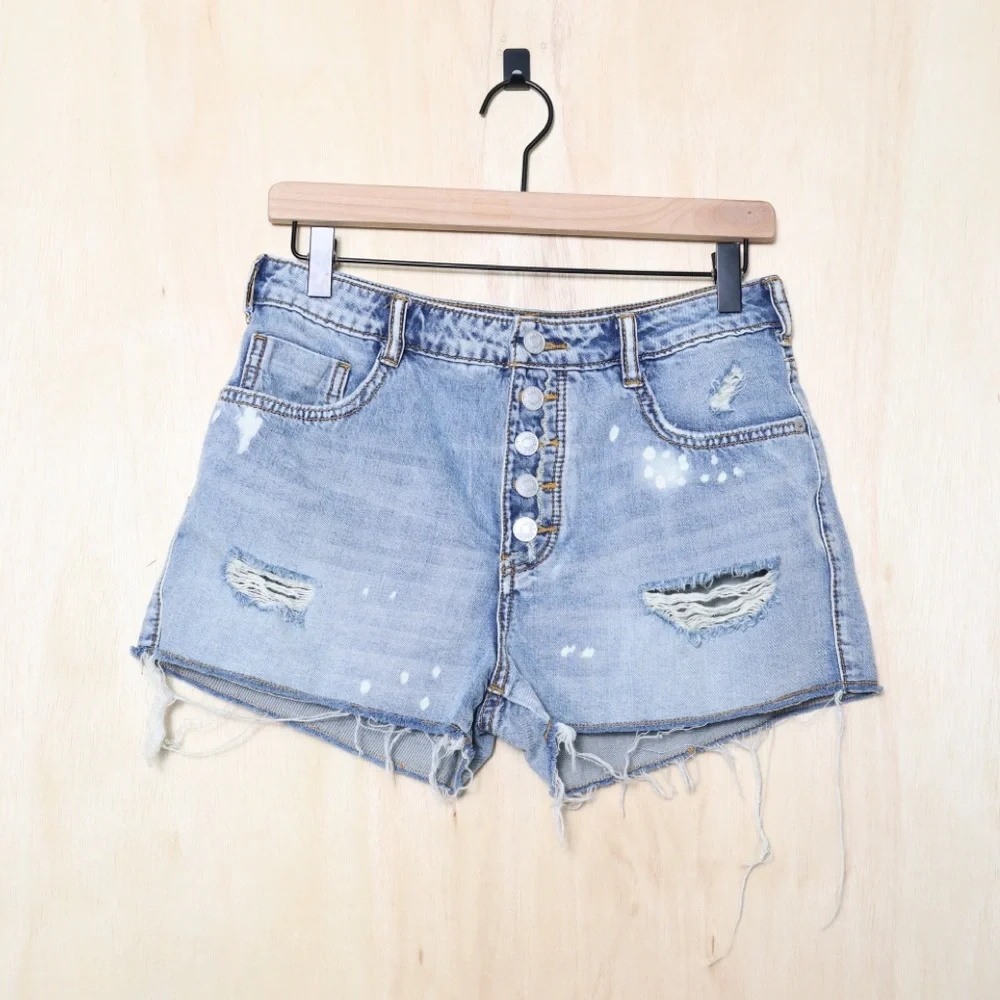 Anthropologie Pilcro Cut-Off‎ Distressed Denim Shorts Size 27 - Picture 2 of 4